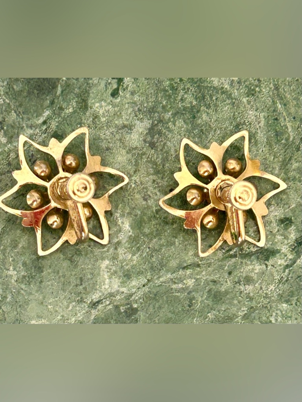 Vintage Set 1940s-1950s Gold Tone RhinestoneFloralBrooch & Screw-Back Earrings - Picture 5 of 13